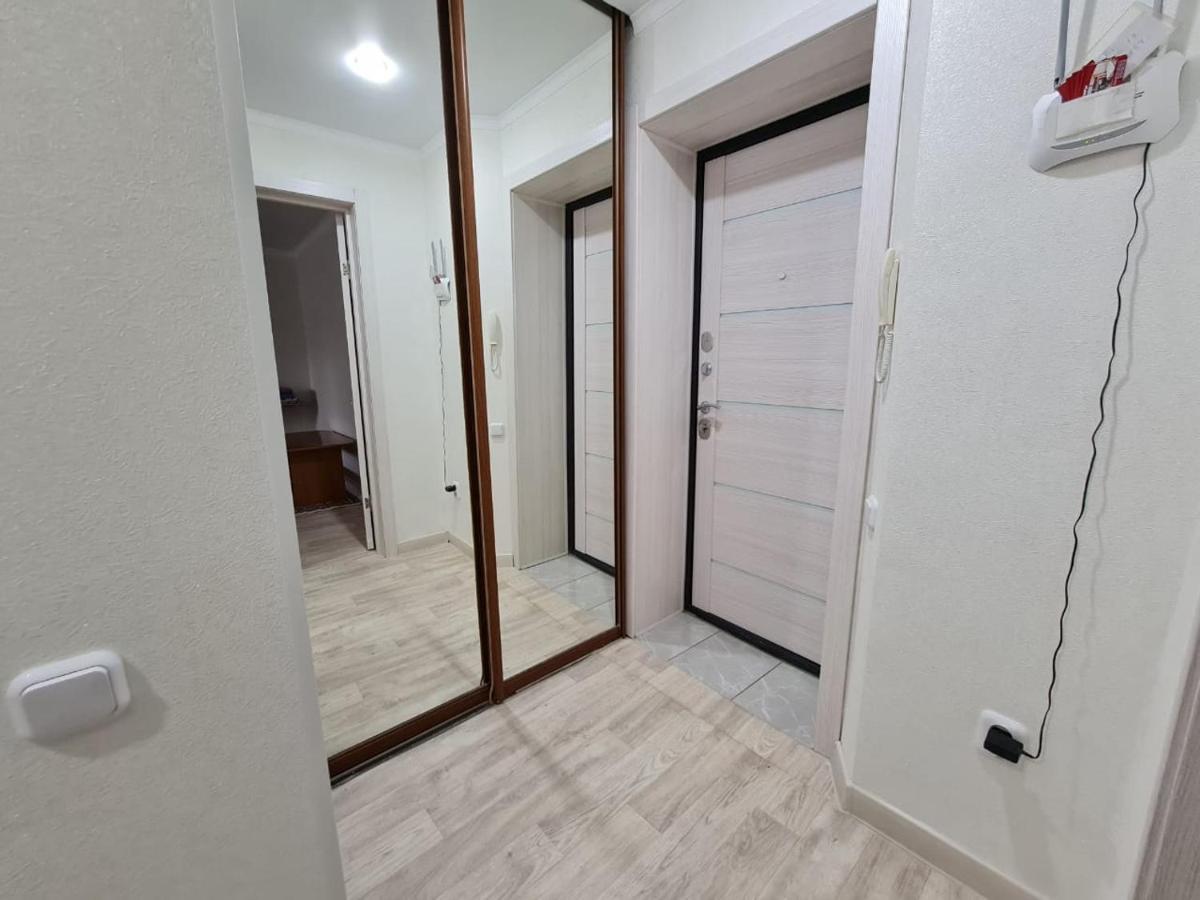 Appartement Посуточная Квартира На Мухита C Wi-Fi à Uralsk Extérieur photo