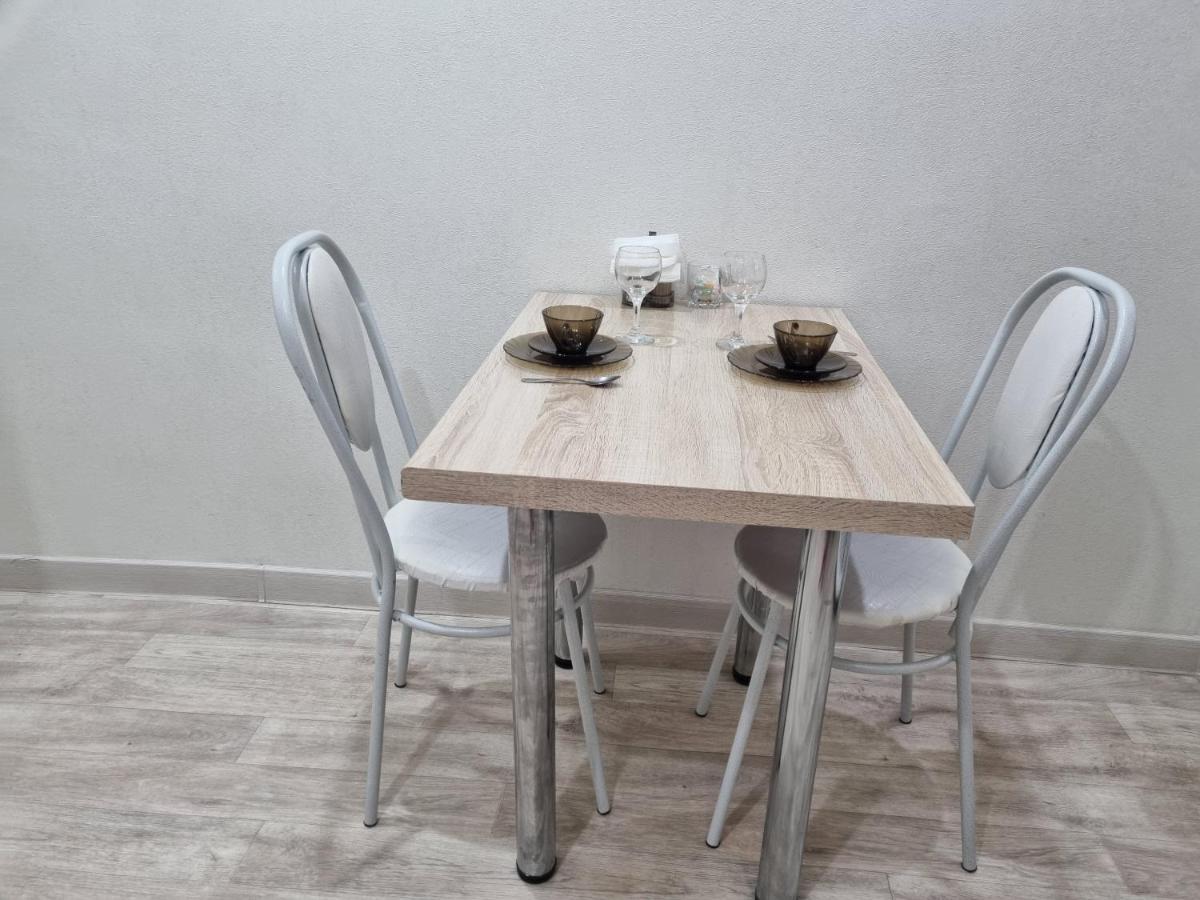 Посуточная Квартира На Мухита C Wi-Fi Uralsk Extérieur photo